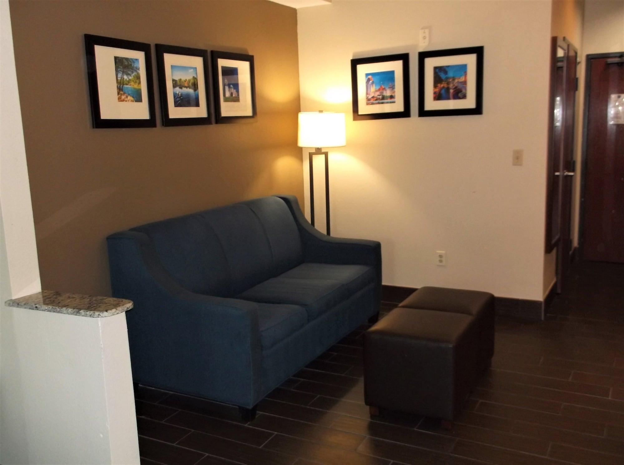 סגווין Comfort Inn & Suites מראה חיצוני תמונה