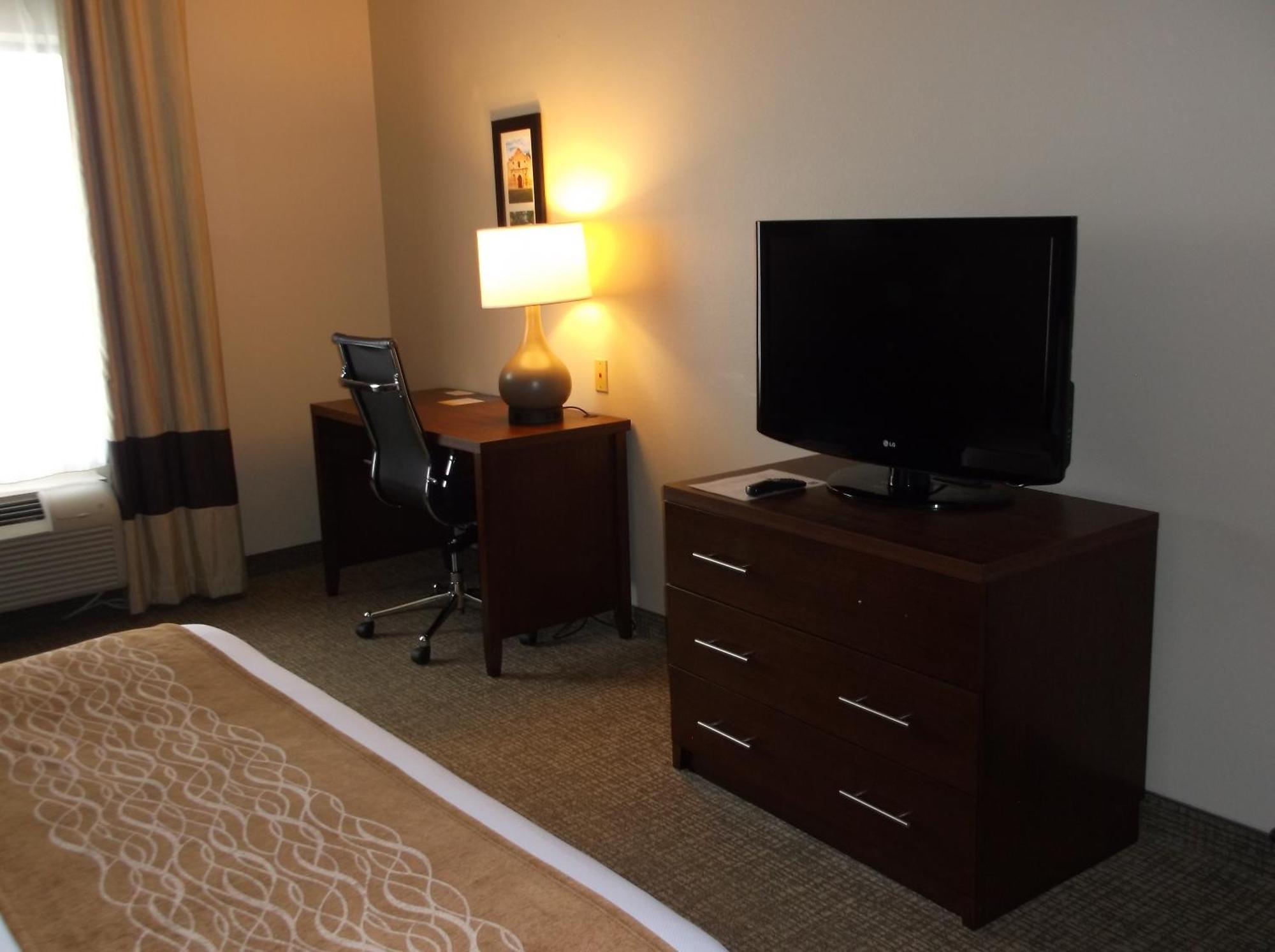 סגווין Comfort Inn & Suites מראה חיצוני תמונה