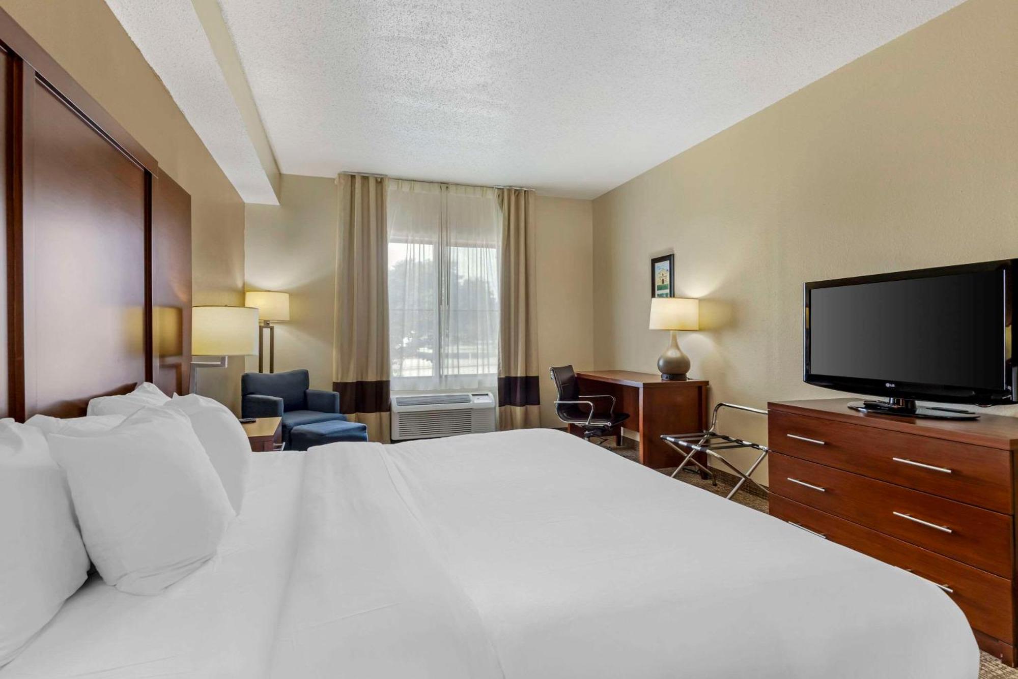 סגווין Comfort Inn & Suites מראה חיצוני תמונה