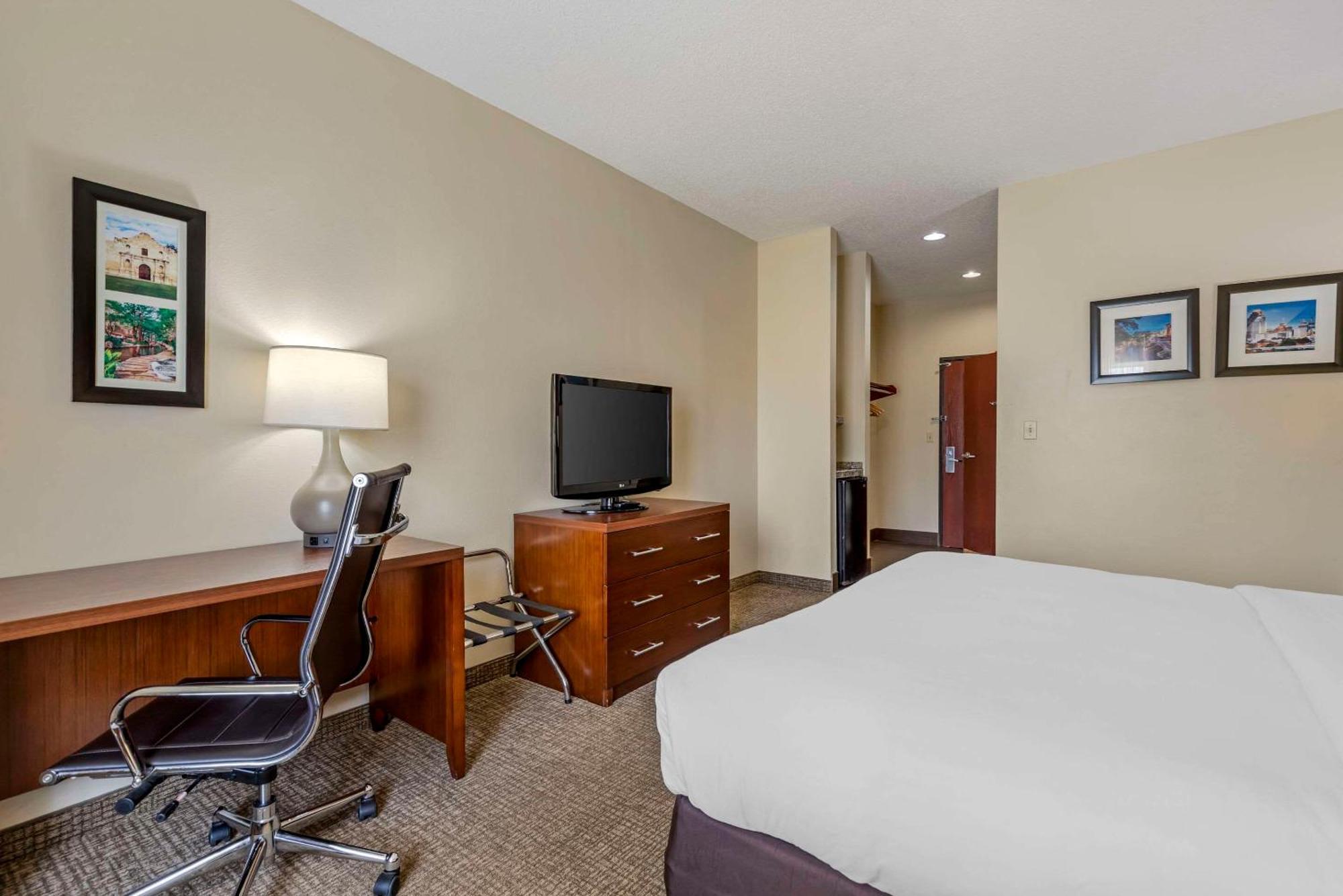 סגווין Comfort Inn & Suites מראה חיצוני תמונה